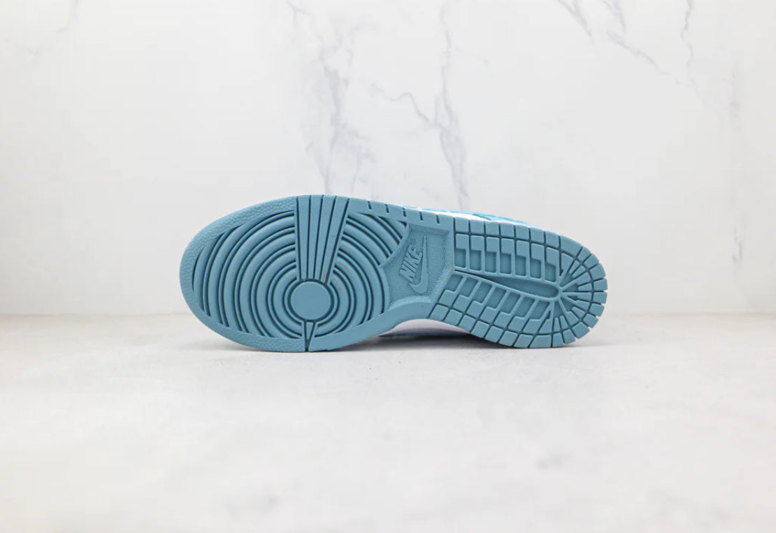 Nike Dunk Low Essential
Paisley Pack Worn