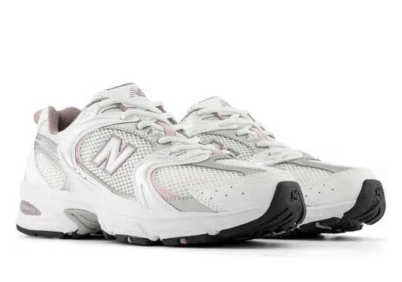 New Balance 530 White Silver
Metalic Ice Wine