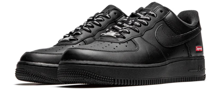 Nike Air Force 1 Low Supreme
Black