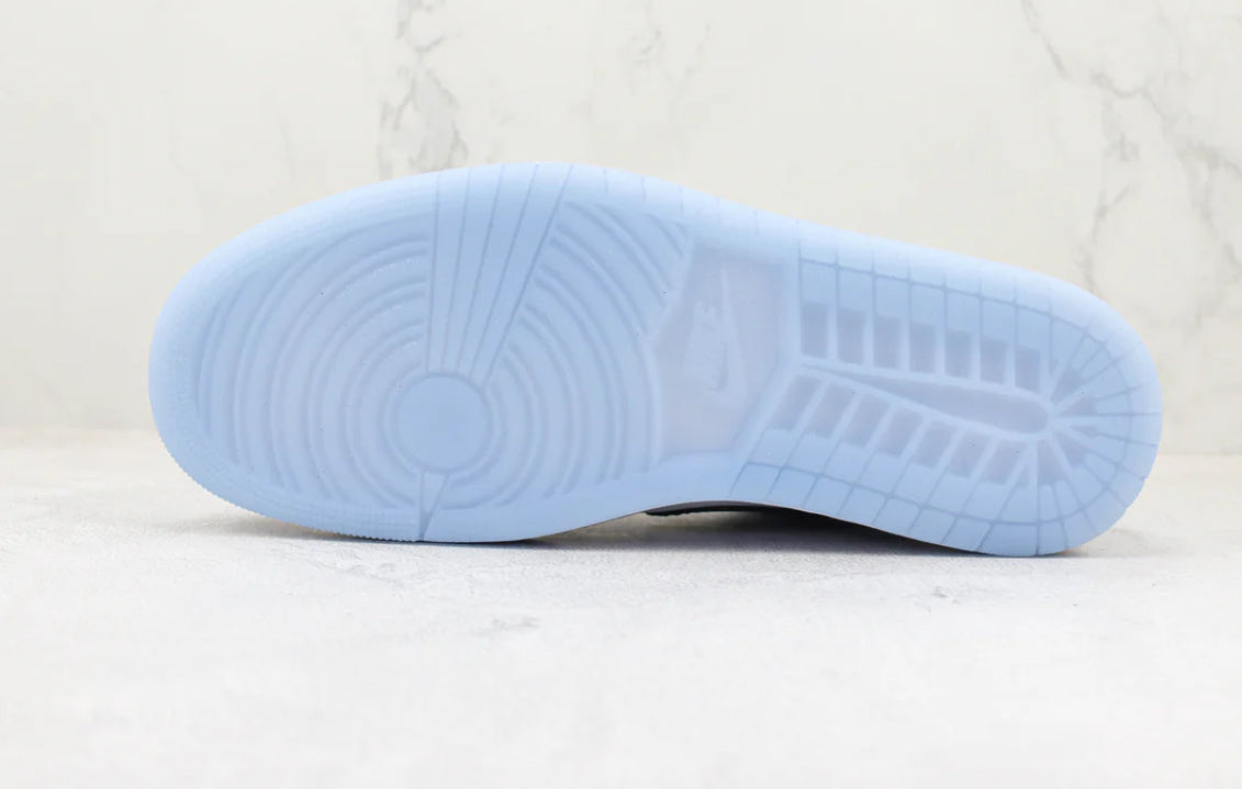 Air Jordan 1 Low SE Concord