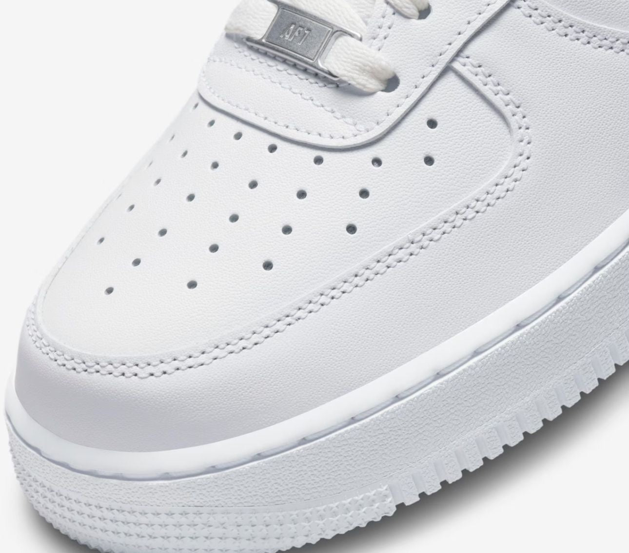 Nike Air Force 1 Triple White
