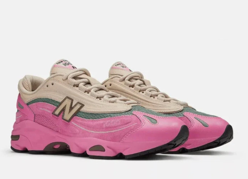 New Balance 1000 Real Pink
Sandstone