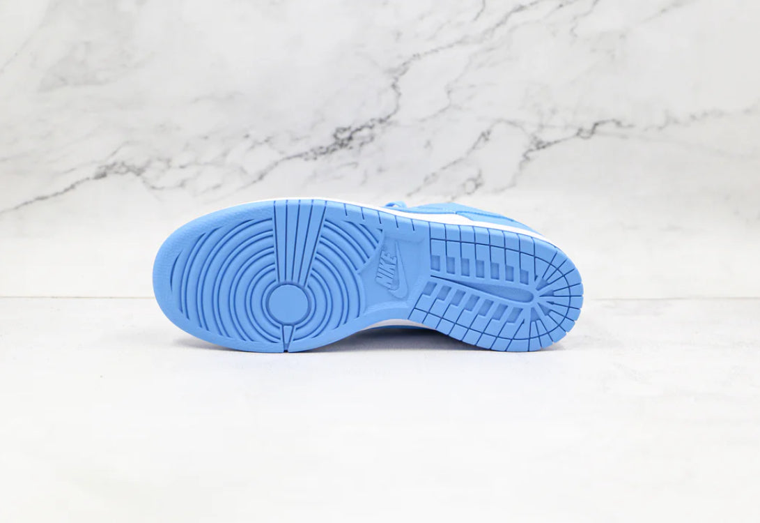 Nike Dunk Low UNC