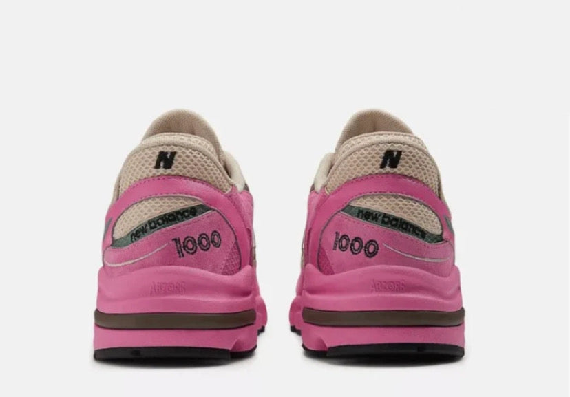 New Balance 1000 Real Pink
Sandstone