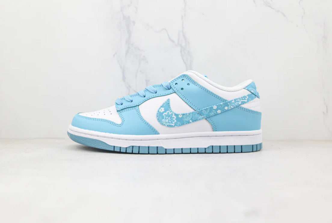 Nike Dunk Low Essential
Paisley Pack Worn
