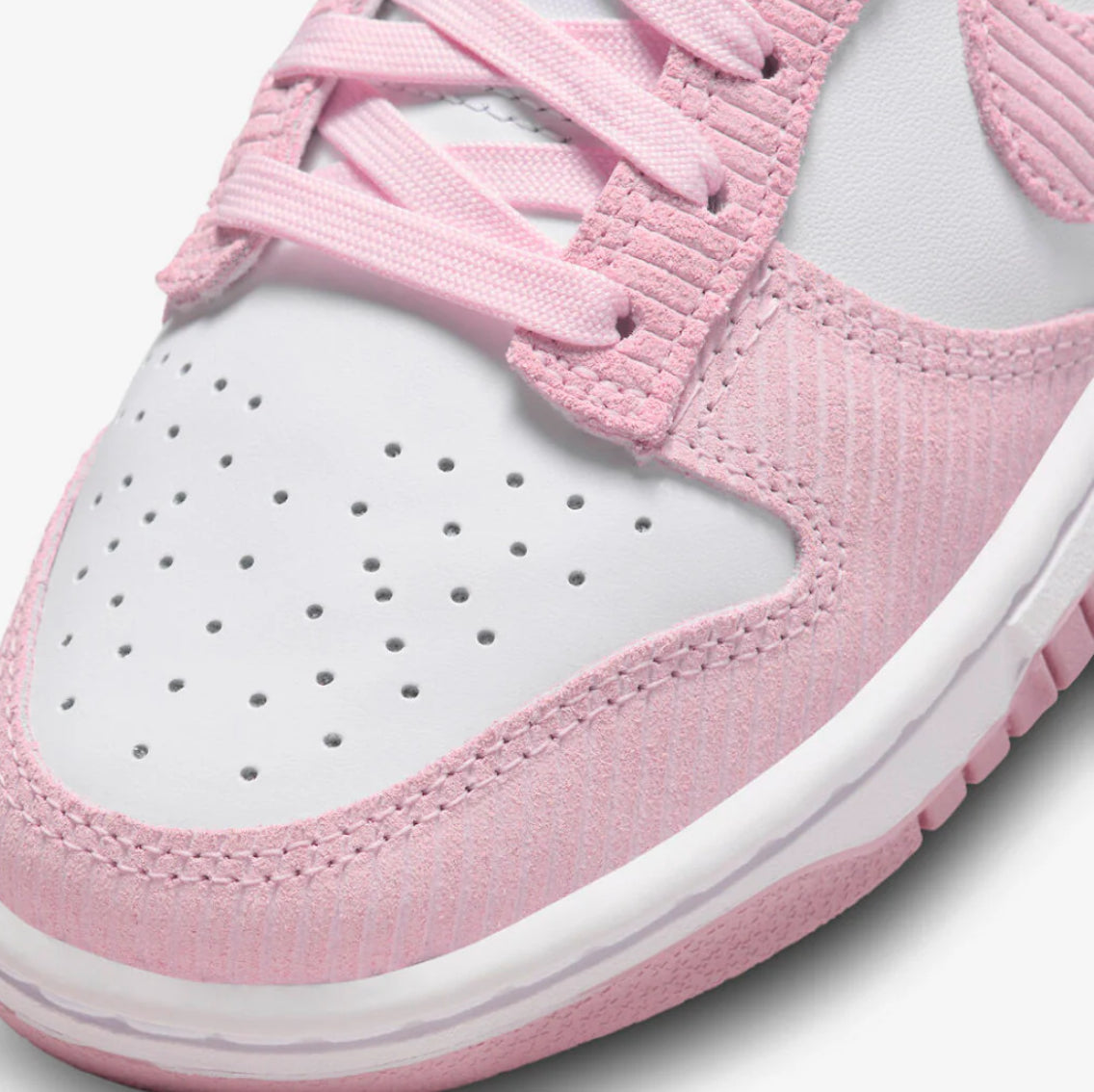 Nike Dunk Low Pink
Corduroy