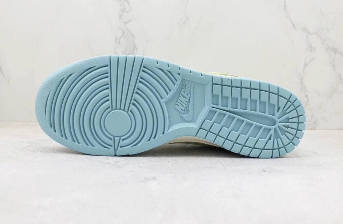 Nike Dunk Low Ocean Bliss
Citron Tint