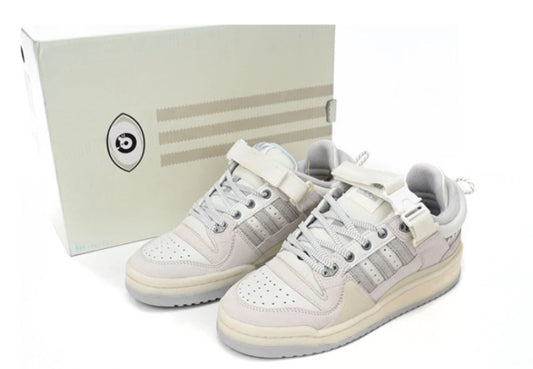 Adidas Forum Bad Bunny
Buckle
