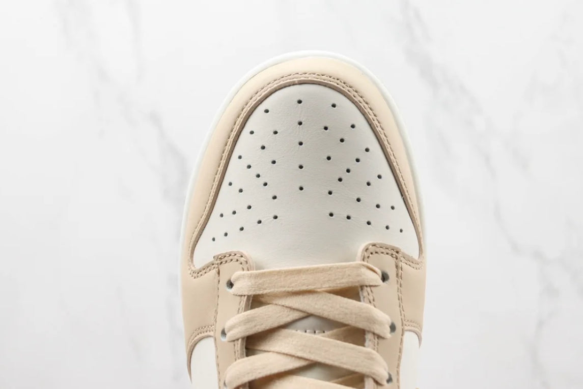 Nike Dunk Low Phantom
Metallic Gold